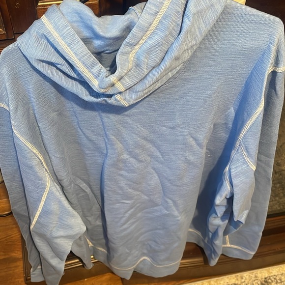 Men’s Tommy Bahama pull over with hood new tags - Picture 4 of 5